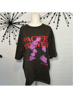 PacSun Pacific Sunwear Strawberry Graphic Tee Oversized Black Pink